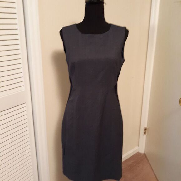 Tahari Black & Gray Sheath Career Dress Size 6 Sleeveless Figure Flattering - Picture 1 of 12